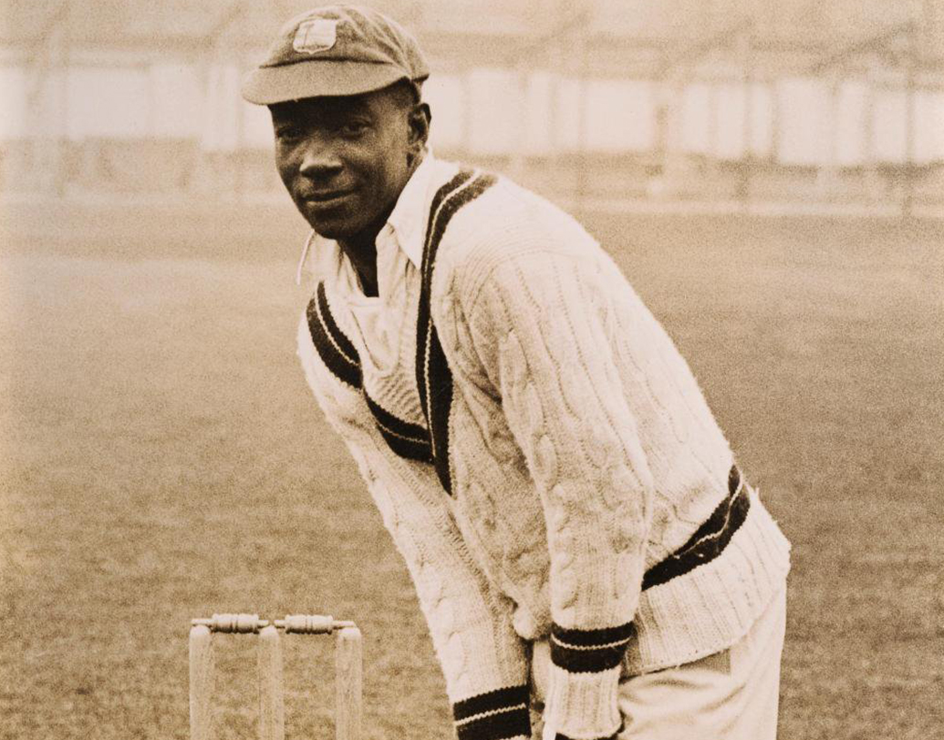 ক্লিফোর্ড রোচ- ওয়েস্ট ইন্ডিজের হয়ে প্রথম শতরান করেন রোচ। ইংল্যান্ডের বিরুদ্ধে ব্রিজটাউনে দেশের প্রথম শতরানকারী হিসাবে নিজের নাম লেখেন তিনি। প্রথম ইনিংসে ১২২ করার পর দ্বিতীয় ইনিংসে করেন ৭৭। সেই ম্যাচেই ওয়েস্ট ইন্ডিজের হয়ে দ্বিতীয় সেঞ্চুরি করেন জর্জ হেডলি। কিন্তু সেই সেঞ্চুরি আসে দ্বিতীয় ইনিংসে। ম্যাচ ড্র হয়ে যায়।