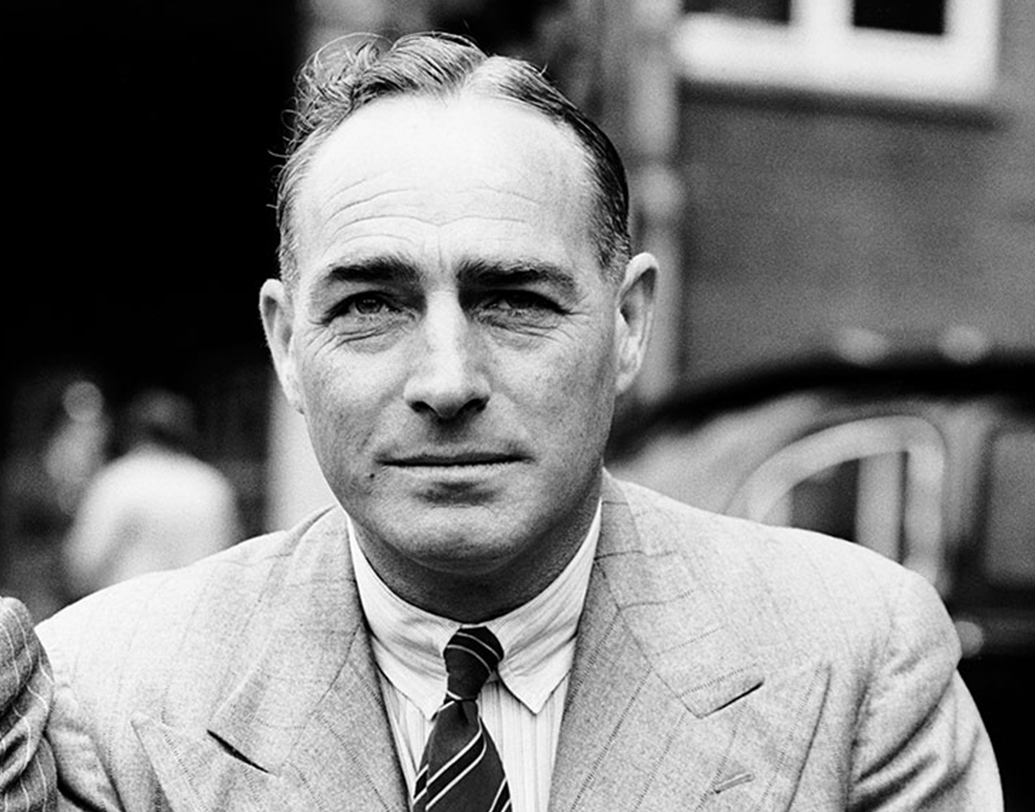 স্টিউই ডেম্পস্টার- কিয়ুইদের হয়ে প্রথম শতরান করেন ডেম্পস্টার ১৯৩০ সালে। ইংল্যান্ডের বিরুদ্ধে ১৩৬ রানের ইনিংস খেলেন এই ওপেনার। তাঁর ওপেনার সঙ্গী জ্যাকি মিলস একই ম্যাচে সেঞ্চুরি পান। কিন্তু ডেম্পস্টার আগে শতরান পূরণ করায় ইতিহাসে নাম লেখা হয় তাঁরই।