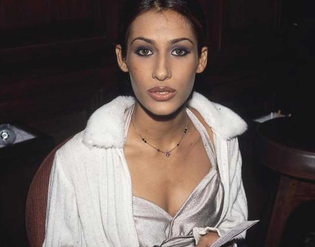 পাশাপাশি, খান্দুজা আরও বলেন, তাঁর আগে আরও দু’জনের সঙ্গে সম্পর্ক ছিল নাফিসার। কিন্তু সে দু’টি ক্ষেত্রেও এনগেজমেন্টের পরিণতি বিয়ে অবধি পৌঁছয়নি। ২০০৬ সালে এই মামলার শুনানি থেকে ব্যবসায়ী খান্দুজাকে মুক্তি দেয় বম্বে হাইকোর্ট।