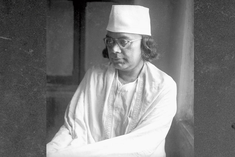 Kazi Nazrul Islam is still relevant when religious hatred becomes a disease  - Anandabazar