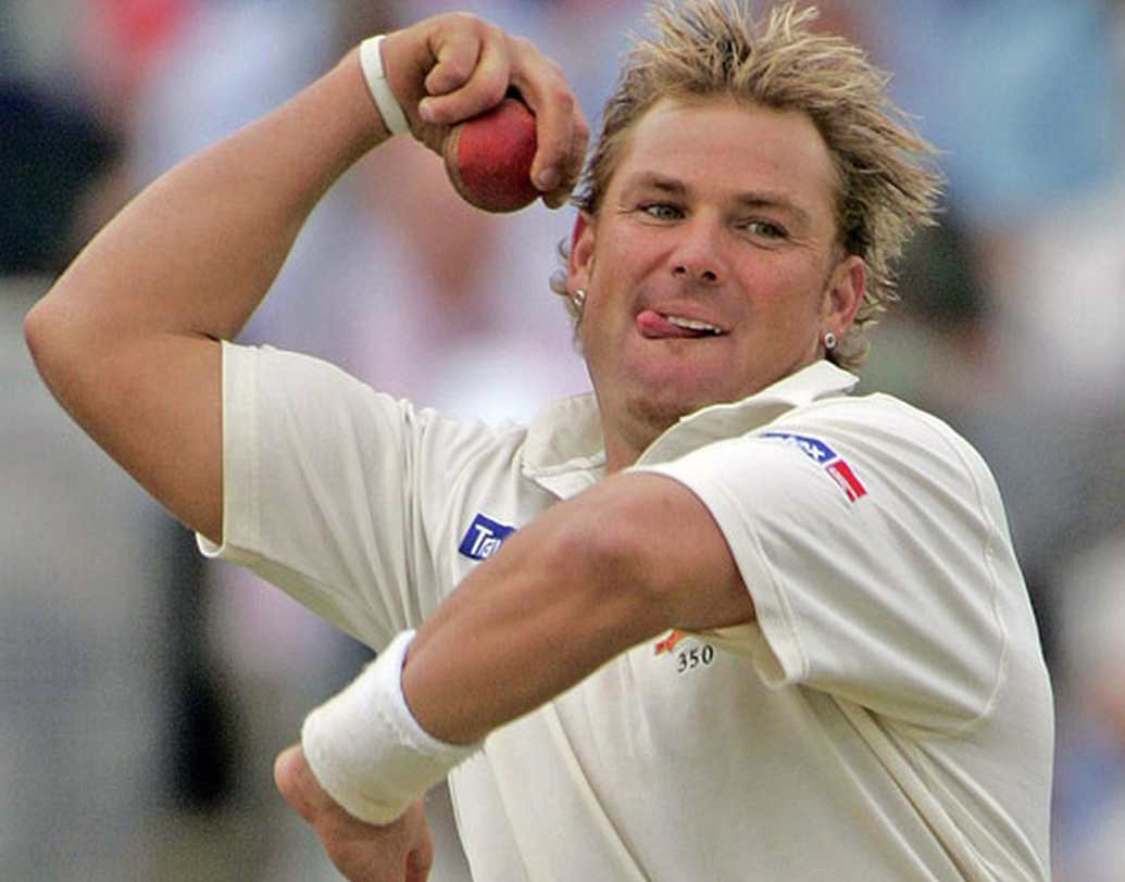 ইংরেজ ওপেনার গ্রাহাম গুচ একবার এক সাক্ষাতকারে বলেছিলেন, “শেন ওয়ার্নের থেকে কাদির অনেক ভাল স্পিনার ছিলেন।” রিচি বেনোর অল টাইম গ্রেটেস্ট ইলেভেনেও জায়গা পেয়েছিলেন কাদির।