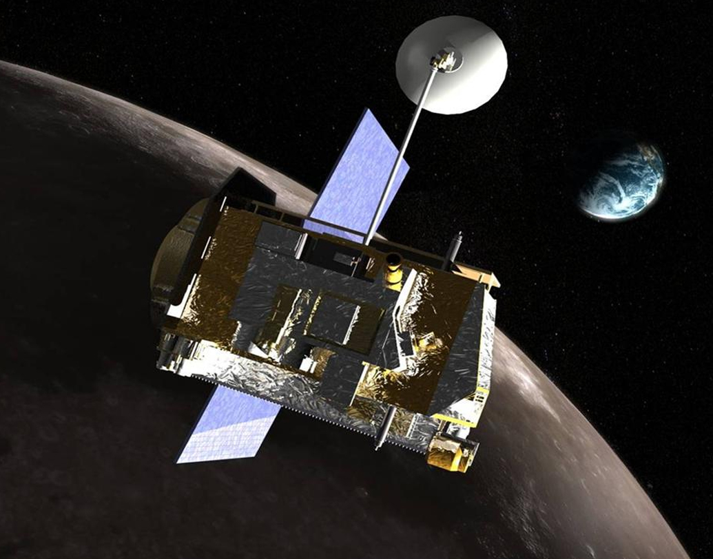 অক্টোবর ২২, ২০০৮: ভারতের প্রথম চন্দ্রাভিযানের বছর। ২০০৮ সালে চন্দ্রযান ১-কে চাঁদে পাঠায় ইসরো। চাঁদে পৌঁছনোর পর থেকে এখনও চন্দ্রযান ১-এর অরবিটার চাঁদের কক্ষপথে ঘুরে চলেছে। চাঁদের পৃষ্ঠদেশ থেকে ২০০ কিলোমিটার উচ্চতায় পাক খাচ্ছে সেটি। ২০০৯ সালের ২৯ অগস্ট লুনার অরবিটারের সঙ্গে যোগাযোগ ছিন্ন হয় ইসরোর। তবে তত দিনে মিশন সফল হয়ে গিয়েছে।