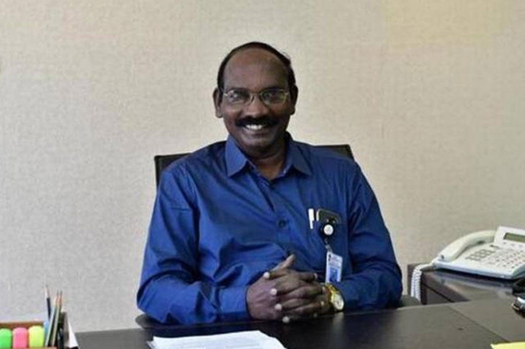 ১৯৮২ সালে বেঙ্গালুরুর ইন্ডিয়ান ইনস্টিটিউট অফ সায়েন্স থেকে এরোস্পেস ইঞ্জিনিয়ারিং নিয়ে পড়াশোনা শেষ করেন শিবন। ১৯৮২ সাল থেকে তিনি ইসরোর পিএসএলভি তৈরির প্রজেক্টে যুক্ত হন। তারপর তাঁর কেরিয়ার গ্রাফ ক্রমে উপরে উঠেছে। ২০১৪ সালে ইসরোর লিকুইড প্রপালশন সিস্টেম সেন্টারের চেয়ারম্যান করা হয় তাঁকে। ২০১৮ সালে ইসরোর চেয়ারম্যান হন।