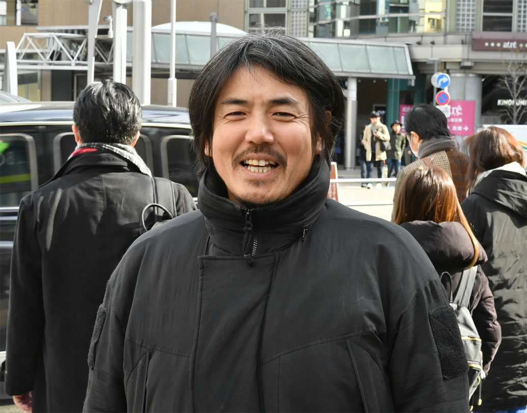 আইডিয়াটা তাকানোবু নিশিমোতোর। তবে শুধুমাত্র আইডিয়া বার করেই থেমে থাকেননি বছর পঞ্চাশের তাকানোবু। তা কাজে লাগানোর জন্য ‘ওশান রেন্টাল’ নামে একটা অনলাইন পরিষেবা সংস্থাও খুলে ফেলেছেন তিনি।