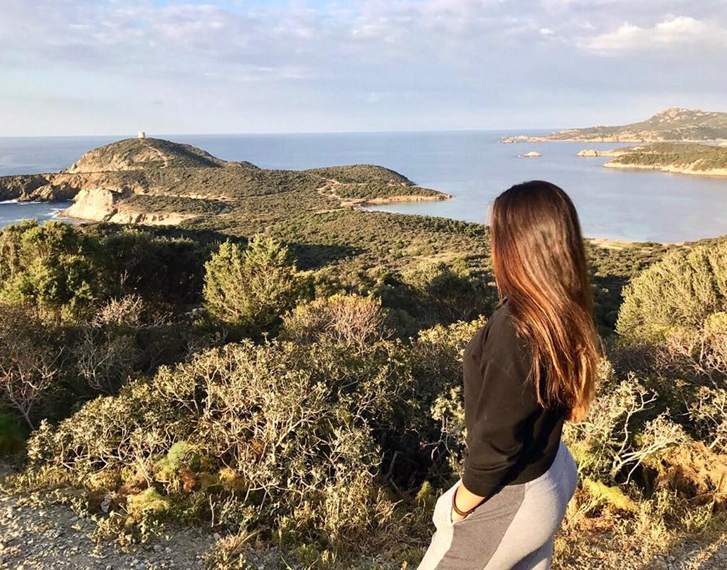 কিন্তু রোমানিয়ার পাঠ আবার চুকল। এবং এ বার তা বরাবরের জন্য। কয়েক বছর পরে মায়ের সঙ্গে বিয়াঙ্কা চলে গেল কানাডায়, বাবার কাছে। ওখানেই স্থায়ী ভাবে থাকবেন, তখন সিদ্ধান্ত নিয়ে ফেলেছেন আন্দ্রেস্কু দম্পতি।