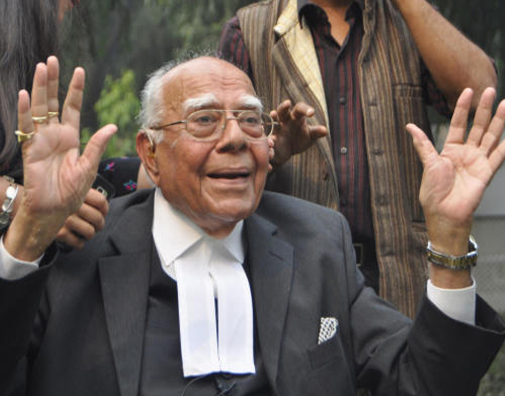 উদ্বাস্তু জেঠমলানীর বম্বেতে প্রথম মামলা ছিল শরণার্থীদের জন্যই। সে সময়ে সদ্য চালু হওয়া বম্বে রিফিউজিস অ্যাক্ট ছিল শরণার্থীদের প্রতি অমানবিক। এই আইনের বিরুদ্ধে মামলা করেছিলেন এবং জয়ী হয়েছিলেন রাম জেঠমলানী।