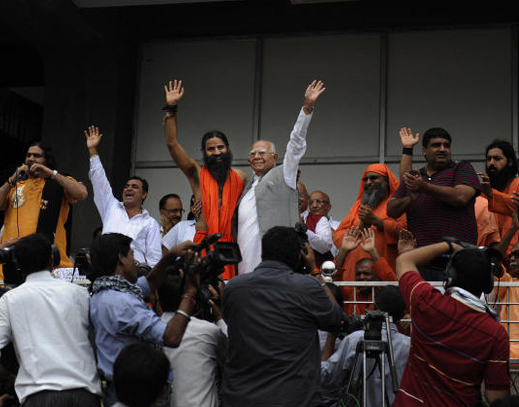 বাবা রামদেব, আশারাম বাপু, লালুপ্রসাদ যাদব, সুব্রত রায়, জয়ললিতা, অরবিন্দ কেজরীবাল— জীবনের বিভিন্ন সময়ে অভিযুক্ত হয়ে রাম জেঠমলানীর শরণ নিয়েছিলেন এঁরা।