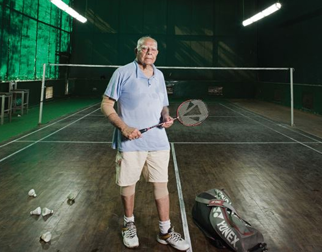 ২০১৭ সালে দীর্ঘ কেরিয়ার থেকে অবসর ঘোষণা করেন এই বর্ণময় চরিত্র। এ বার চলে গেলেন জীবনের মঞ্চ থেকে। ৯৬ বছর বয়স পূর্ণ হওয়ার ঠিক এক সপ্তাহ আগে। ২০১৯-এর ৮ সেপ্টেম্বর। রেখে যাওয়া ব্যাটন তুলে নিয়েছেন তাঁর ছেলে মহেশ এবং মেয়ে রানি। ২০১২ সালে মারা যান রানি জেঠমলানী।