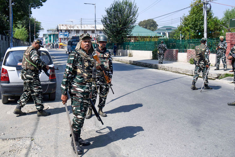 Bifurcation of J&K: Curfew reimposed in several parts of Kashmir
