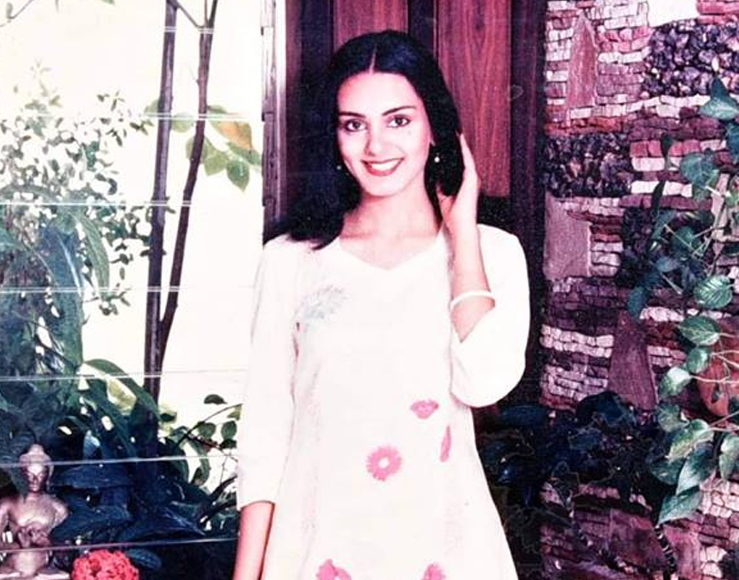 পালানোর সুযোগ ছিল নীরজার সামনেও। তিনি জানতেন কোন গোপন পথে গেলে নিরাপদে বেরিয়ে যেতে পারবেন তিনি। কিন্তু যাননি। বরং ঠান্ডা মাথায় কথা বলে গিয়েছেন ছিনতাইকারীদের সঙ্গে। তিনি জানতেন ছিনতাইকারীদের মূল নিশানা মার্কিন যাত্রীরা।