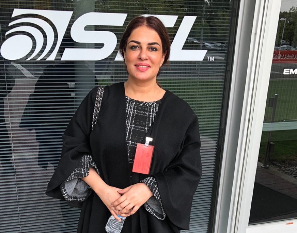 তার আগেই অবশ্য মহাকাশে যাওয়ার প্রস্তুতি সেরে রেখেছিলেন নমিরা। ২০০৬ সালে মাহাকাশ ভ্রমণ সংস্থা ভার্জিন গ্যালাকটিকের প্রতিষ্ঠা করেন ব্রিটিশ ব্যবসায়ী রিচার্ড ব্র্যানসন। ওই সংস্থার সহ-প্রতিষ্ঠাতা নমিরা।