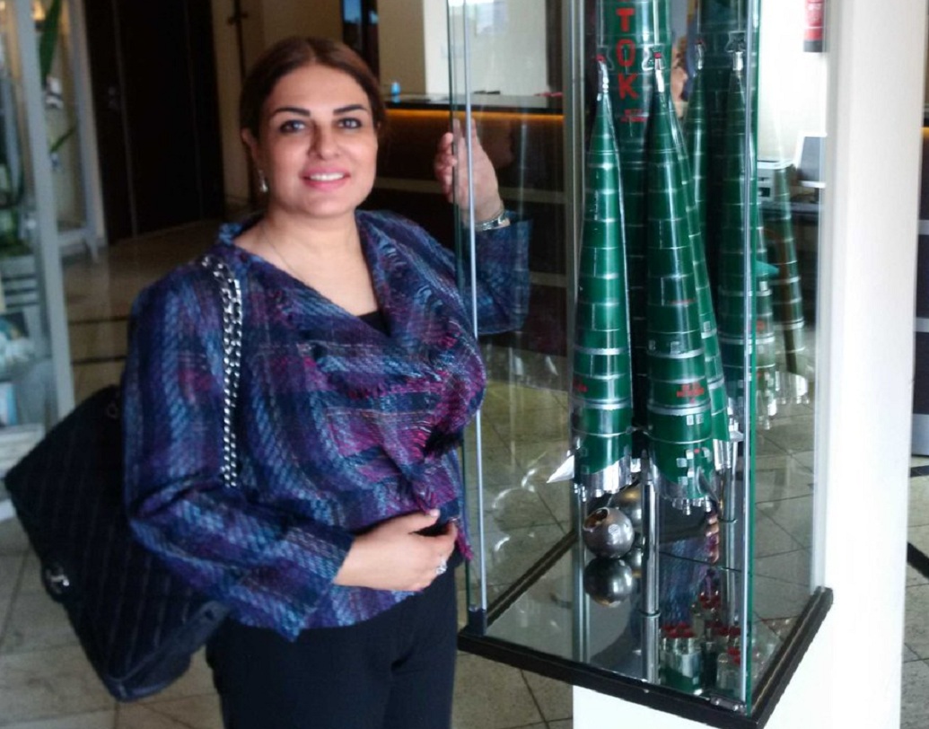 পাকিস্তানে জন্ম হলেও বিশ্বেরা নানা দেশে যাতায়াত রয়েছে নমিরার। বছরের বেশ খানিকটা সময় দুবাইয়েও কাটান তিনি। তবে ১৯৯৭ সাল থেকে মোনাকোয় পাকাপাকি ভাবে বাস করতে শুরু করেন। তাঁর বাবা পাক সেনায় কর্মরত ছিলেন। বাবাই তাঁকে মহাকাশ জগতের সঙ্গে পরিচয় করিয়ে দেন বলে এক সাক্ষাৎকারে জানিয়েছিলেন নমিরা।