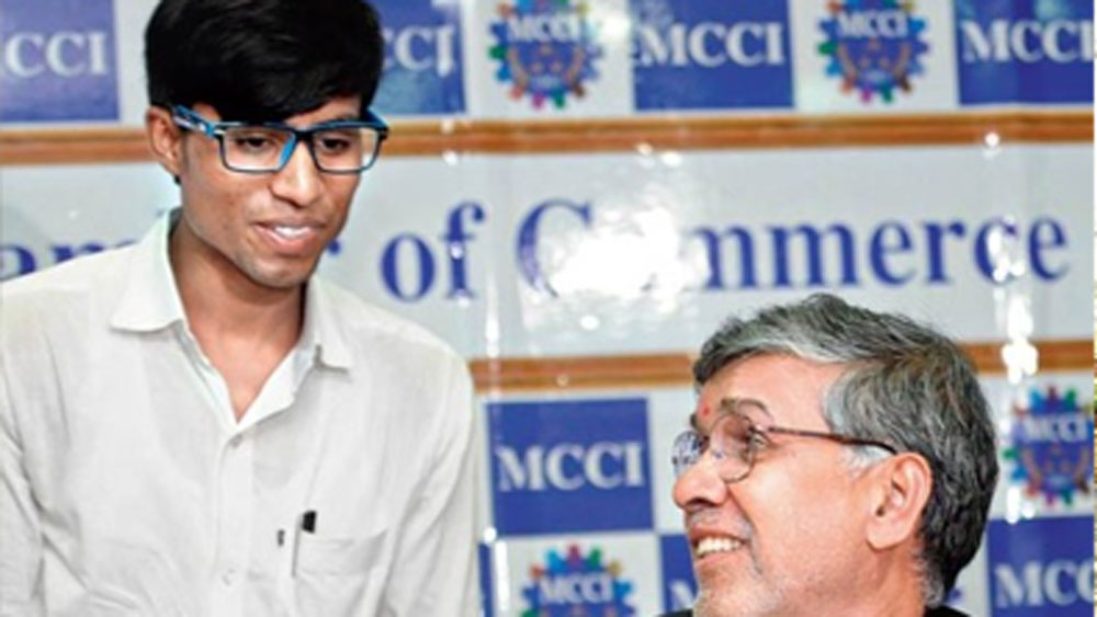 উদ্ধার হওয়া ১০-১১ বছরের সেই ছেলেটি আজ ২৩ বছরের কিশোর। দক্ষিণ ২৪ পরগনার সোনারপুরে হস্টেলে থেকেই আইন নিয়ে পড়াশোনা চালিয়েছেন তিনি।