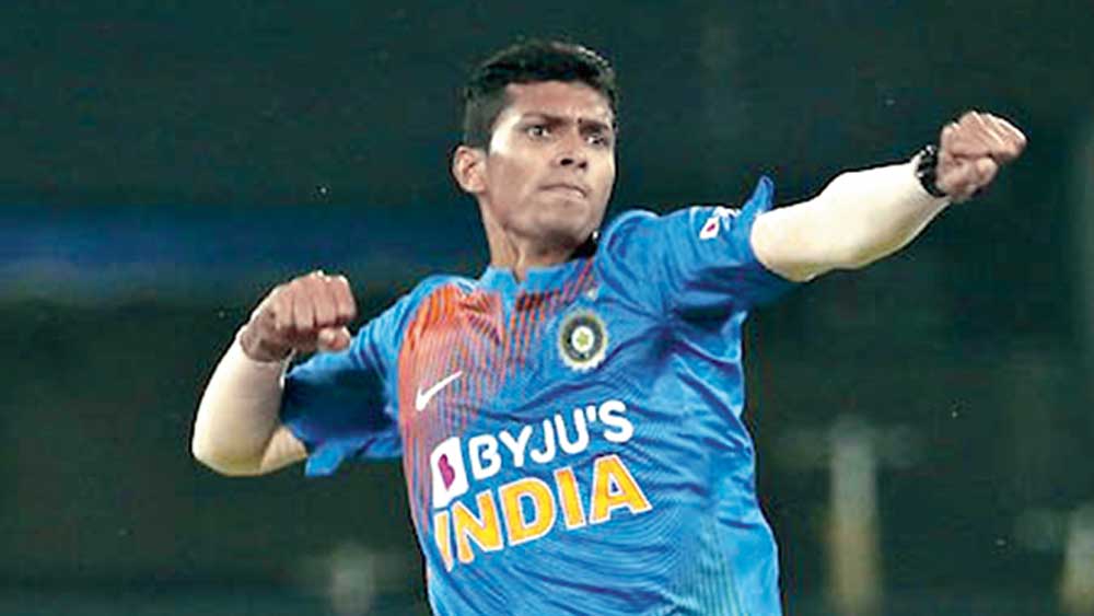 নবদীপ সাইনি— দীপক চহার ছিটকে যাওয়ায় দলে সুযোগ পান নবদীপ সাইনি। গতির ঝড় তুলে প্রতিপক্ষ ব্যাটসম্যানের পরীক্ষা নিয়েছেন ইনদওরে। ইনদওরে তিনি উইকেট নিয়েছেন। সেই সঙ্গে রানও আটকে রেখেছেন। পুণেয় বল হাতে আগুন জ্বালাতে দেখা যাবে সাইনিকে।