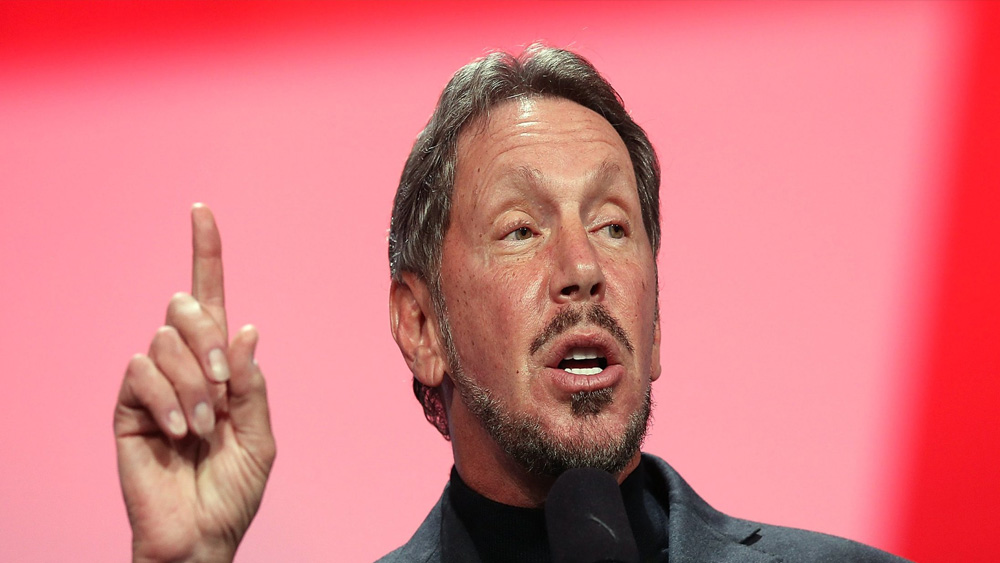 ওরাকল-এর সহ প্রতিষ্ঠাতা ল্যারি এলিসন ২০১০ সালে ছিলেন বিশ্বের ষষ্ঠ ধনী ব্যক্তি। সম্পত্তির পরিমাণ ছিল দু’হাজার আটশো কোটি ডলার। এখন ছয় হাজার সাতশো কোটি ডলারের সম্পত্তি নিয়েও তিনি একধাপ পিছিয়েছেন তালিকায়। রয়েছেন সপ্তম স্থানে।