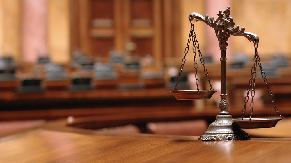 প্রথমে পুলিশ এবং পরে আদালত, দুই জায়গাতেই নিজের অপরাধ স্বীকার করেন গ্র্যাডি। তবে তাঁর শারীরিক প্রতিবন্ধকতার জন্য কারাবাস থেকে রেহাই পান। কারণ একট্রোড্যাক্টিলি আক্রান্ত বন্দিকে রাখার মতো পরিকাঠামো কোনও মার্কিন কারাগারে তখন ছিল না।