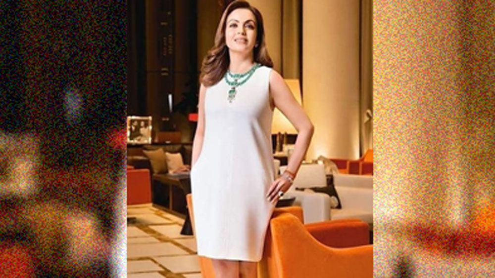 অনেক চেষ্টার পর বিয়ের প্রায় সাত বছর পর প্রথম অন্তঃসত্ত্বা হন নীতা। যে দিন নীতা জানতে পেরেছিলেন এই খবরটা, সেটাই বোধহয় তাঁর জীবনের সেরা মুহূর্ত হয়ে থেকে যাবে চিরকাল।