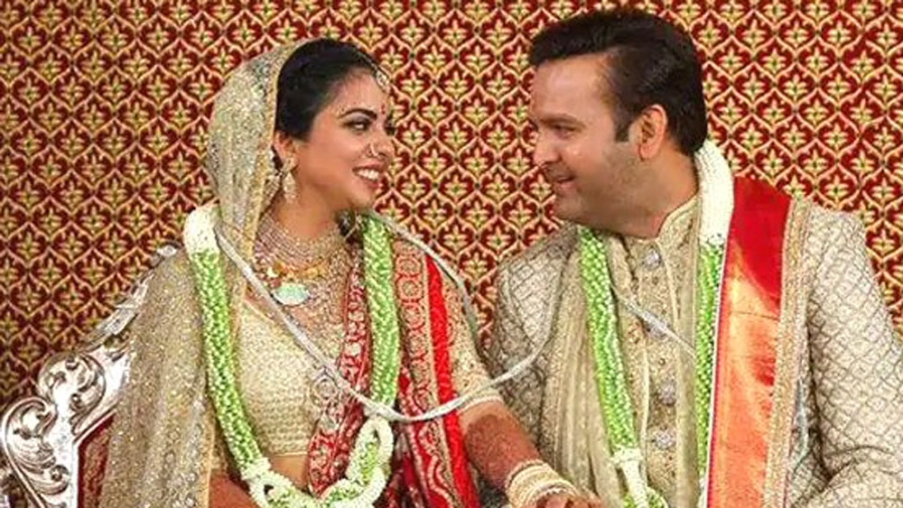 ২০১৯ সালের ফেব্রুয়ারিতে আনন্দ পিরামলকে বিয়ের এক বছর পর এক সাক্ষাৎকারে নিজেই এ কথা জানিয়েছিলেন ঈশা অম্বানী।