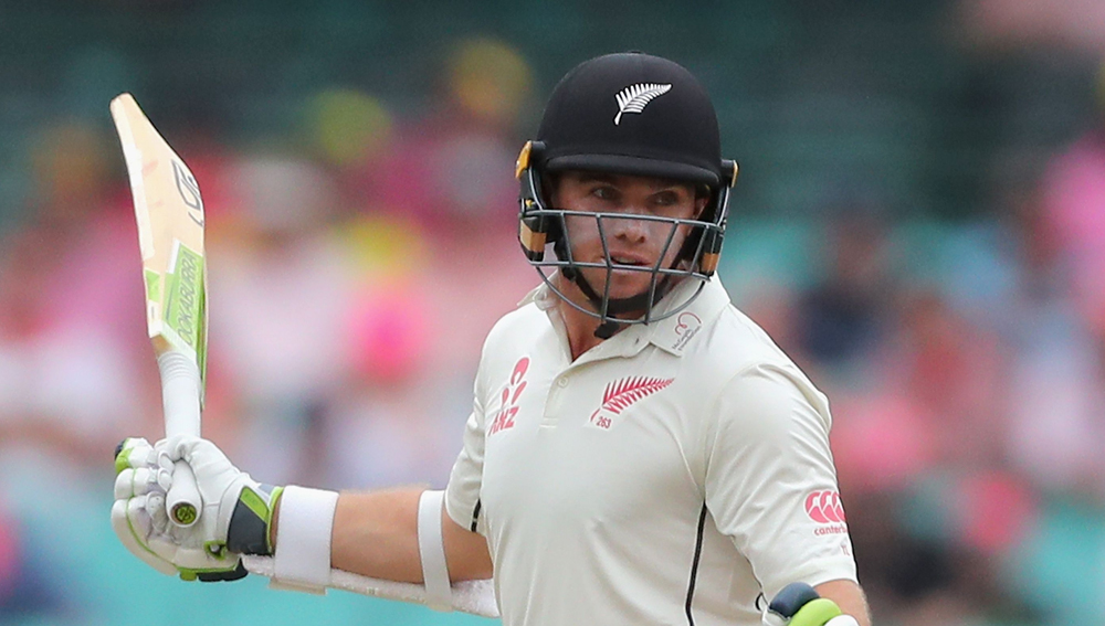 টম লাথাম: তিনটি সেঞ্চুরি-সহ এই বছরটা খুবই ভাল কেটেছে এই কিউয়ি ওপেনারের। নিউজিল্যান্ডকে বহু ক্ষেত্রে একাই রক্ষা করেছেন তিনি। দলে দ্বিতীয় ওপেনার হিসাবে তাঁকেই রেখেছে আইসিসি।