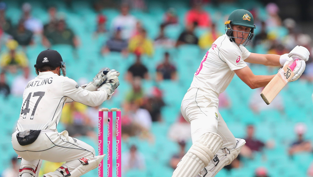 মার্নাস লাবুশানে: কনকাশান সাব থেকে একেবারে দলের সেরা ব্যাটসম্যান— মার্নাস লাবুশানের উত্থান সত্যিই চমকে দেওয়ার মতোই। স্মিথের বদলি হিসাবে নামার আগে পর্যন্ত টেস্টে তাঁর কোনও সেঞ্চুরিই ছিল না। তার পর থেকে শুধু রানই করে গিয়েছেন তিনি। ১৪ ম্যাচে ৬৩-এর বেশি গড়ে ইতিমধ্যেই ১৪৫৯ রান করে ফেলেছেন তিনি।