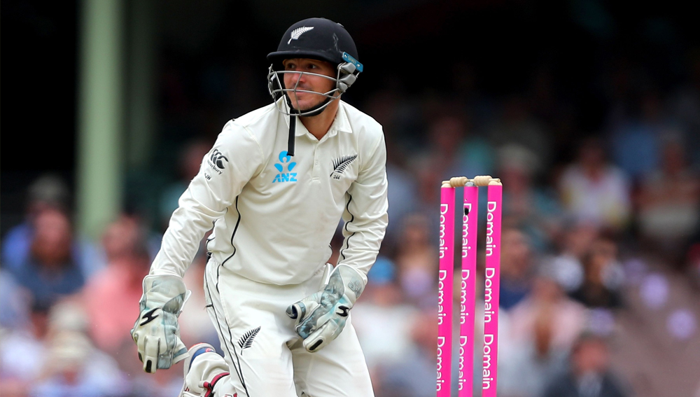 বিজে ওয়াটলিং — ২০০৯ সালের ডিসেম্বরে নিউজিল্যান্ডের হয়ে টেস্টে অভিষেক ঘটে ওয়াটলিংয়ের। ৬৮টি টেস্ট ম্যাচ থেকে ৩,৬৪৪ রান করেছেন তিনি। নিউজিল্যান্ডের হয়ে প্রথম উইকেট কিপার ব্যাটসম্যান হিসেবে ডাবল সেঞ্চুরি করেন ওয়াটলিং (২০৫)।