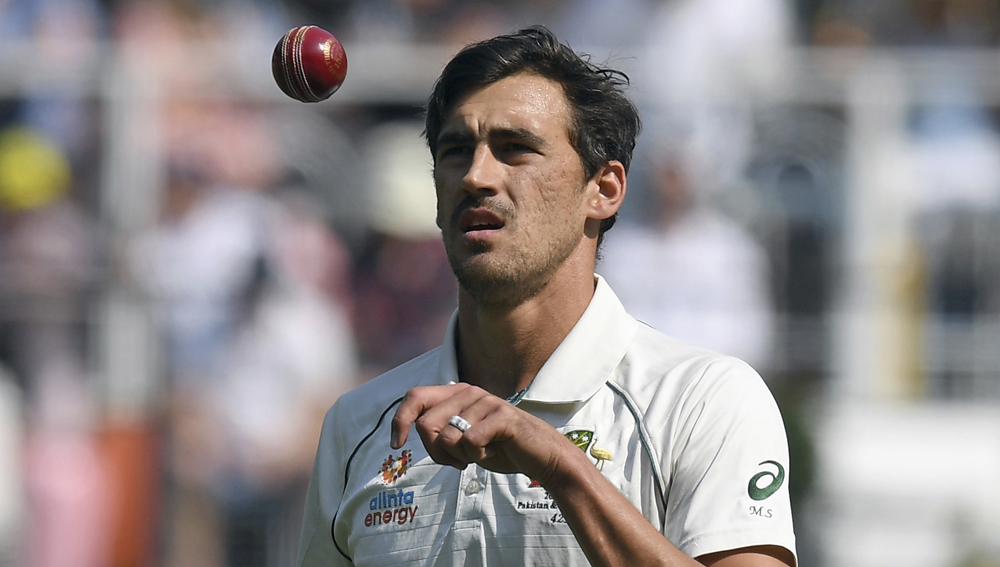 মিচেল স্টার্ক: ভাল ছন্দে রয়েছেন অস্ট্রেলিয়ার বাঁ হাতি এই পেসার।  নিউজিল্যান্ডকে টেস্ট সিরিজে যথেষ্ট বেগ দিয়েছেন এই বাঁ হাতি বোলার। ৫৭টি টেস্ট ম্যাচ থেকে স্টার্কের সংগ্রহ ২৪৪টি উইকেট।