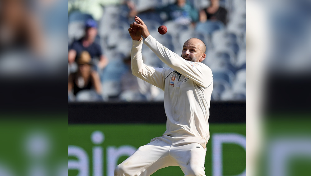 নাথান লায়ন: সম্প্রতি লায়নের স্পিন সামলাতে পারেনি নিউজিল্যান্ড। ৯৬টি টেস্ট ম্যাচ থেকে ৩৯০টি উইকেট নেওয়া হয়ে গিয়েছে এই অফ স্পিনারের। নিজের সীমাবদ্ধতার কথা ভালই জানেন তিনি। বেশি পরীক্ষা নিরীক্ষার রাস্তায় হাঁটেন না।