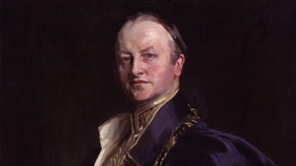 এরপর ‘ইম্পেরিয়াল লাইব্রেরি’ প্রতিষ্ঠিত হয় ১৯০৩ খ্রিস্টাব্দে। কিন্তু এই দু’টি পাঠাগারেই সাধারণ মানুষের প্রবেশ নিষিদ্ধ ছিল। উচ্চপদস্থ সরকারি কর্মী এবং অভিজাত শ্রেণি ছিল এই দুই পাঠাগারের ব্যবহারকারী। এই অবস্থার পরিবর্তন চাইলেন তৎকালীন ভাইসরয় এবং গভর্নর জেনারেল লর্ড কার্জন।