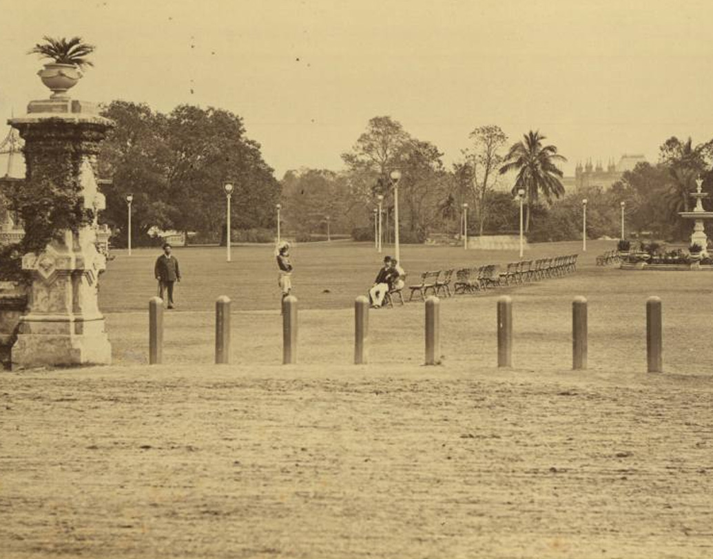 ১৮৮০ খ্রিস্টাব্দে ইডেন উদ্যানে প্রবেশমূল্য দিতে অস্বীকার করেন ব্রিটিশ সমাজে মান্যগণ্য ব্যক্তি সেটন কার। তাঁর দাবি মেনে প্রবেশমূল্য বন্ধ করে দেওয়া হয়।