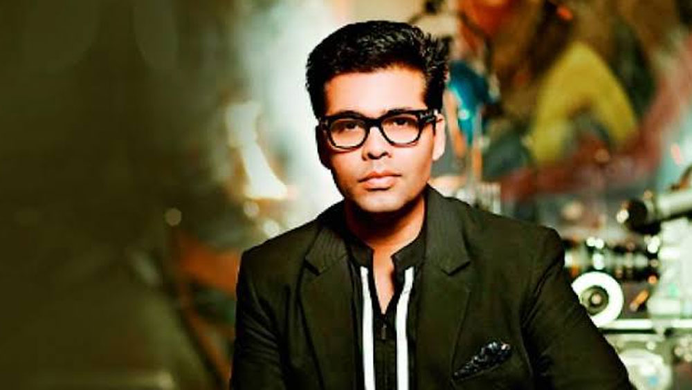 কর্ণ জোহর: প্রযোজক এবং পরিচালক হিসাবে কর্ণ জোহর কতটা জনপ্রিয়, তা সকলেরই জানা। তাঁর প্রযোজনা সংস্থার নাম ধর্মা প্রোডাকশন। বর্তমানে দেশের অন্যতম জনপ্রিয় পরিচালক এবং প্রযোজক তিনি। ‘দোস্তানা’, ‘কল হো না হো’, ‘কুছ কুছ হোতা হ্যায়’, ‘কভি খুশি কভি গম’, ‘কভি অলবিদা না কহেনা’, ‘অগ্নিপথ’-সহ আরও অসংখ্য ফিল্মের প্রযোজনা করেছেন তিনি। তাঁর সম্পত্তির পরিমাণ এক হাজার ৪২১ কোটি টাকা।