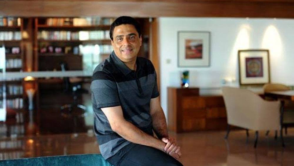 রনি স্ক্রুওয়ালা: আরএসভিপি, ইউটিভি মোশন পিকচারস, ইউটিভি সফটওয়্যার কমিউনিকেশন ইত্যাদি প্রযোজনা সংস্থার সঙ্গে যুক্ত তিনি। ‘রং দে বসন্তী’, ‘যোধা অকবর’, ‘বরফি’, এই ফিল্মগুলোর প্রযোজক তিনিই ছিলেন। তাঁর সম্পত্তির পরিমাণ? প্রায় এক হাজার ৪২১ কোটি টাকা।