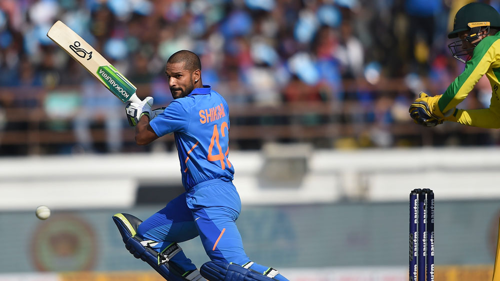 অস্ট্রেলিয়ার বিরুদ্ধে সিরিজের বল গড়ানোর আগে শিখর ধওয়নকে নিয়ে কালি খরচ হয়েছিল সংবাদমাধ্যমে। লোকেশ রাহুল জায়গা কেড়ে নিতে পারেন ধওয়নের, এমন কথা শোনা গিয়েছিল। অজিদের বিরুদ্ধে প্রথম ওয়ানডে-তে বাঁ হাতি ওপেনার করেছিলেন ৭৪ রান। দ্বিতীয় ওয়ানডেতে ধওয়ন অল্পের জন্য সেঞ্চুরি হাতছাড়া করেন। রোহিত আগের ফর্মে নেই। তাই ধওয়নকেই শুরুটা করতে হবে।