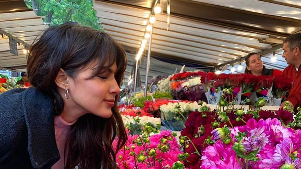 ২০১২ সালে প্রথম অভিনয় বড় পর্দায়। তেলুগু ছবি ‘তুনেগা তুনেগা’ দিয়ে নায়িকা হিসেবে পথ চলা শুরু।