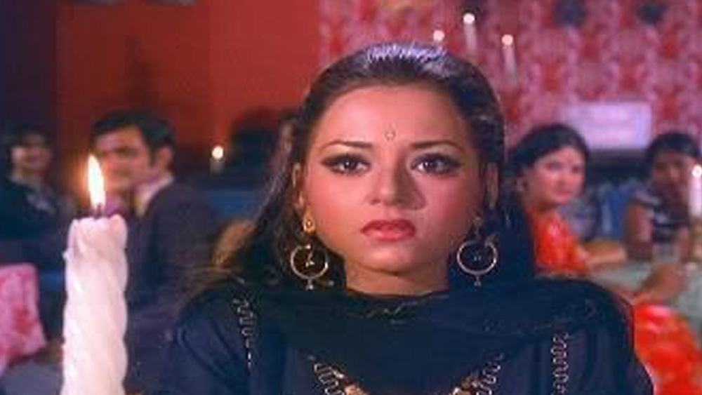 সে রকম কিছু ছবিতে তিনি অভিনয় করেওছিলেন। কিন্তু অতীতের জনপ্রিয় নায়িকা এই ধরনের কাজে সন্তুষ্ট থাকতে পারছিলেন না। ফলে তিনি কেরিয়ারকে বিদায় জানিয়ে বিয়ে করার সিদ্ধান্ত নেন। ১৯৭৭ থেকে ১৯৯০ অবধি ১৩ বছরের কেরিয়ারে তিনি মোট ৪৪টি ছবিতে অভিনয় করেছেন।