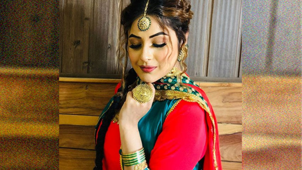 শাহনাজ বিগ বসে পা রেখেই দর্শকদের আকর্ষণ টেনে নিয়েছেন। কিন্তু পঞ্জাবের ক্যাটরিনা কতদিন এই জায়গাটা ধরে রাখতে পারেন, তাই দেখার।