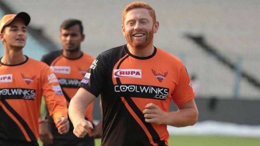 ইতিমধ্যেই ইংল্যান্ড দলের অন্যতম সম্পদ হয়ে ওঠা জনি বেয়ারস্টো এ বারের আইপিলেও  বড়সড় চমক দিতে পারেন। তা ছাড়া, ৩০ বছরের এই ব্যাটসম্যান উইকেটকিপার হিসাবেও সানরাইজার্স হায়দরাবাদকে ভারসাম্য দেবেন বলেই মত ক্রিকেট পণ্ডিতদের।