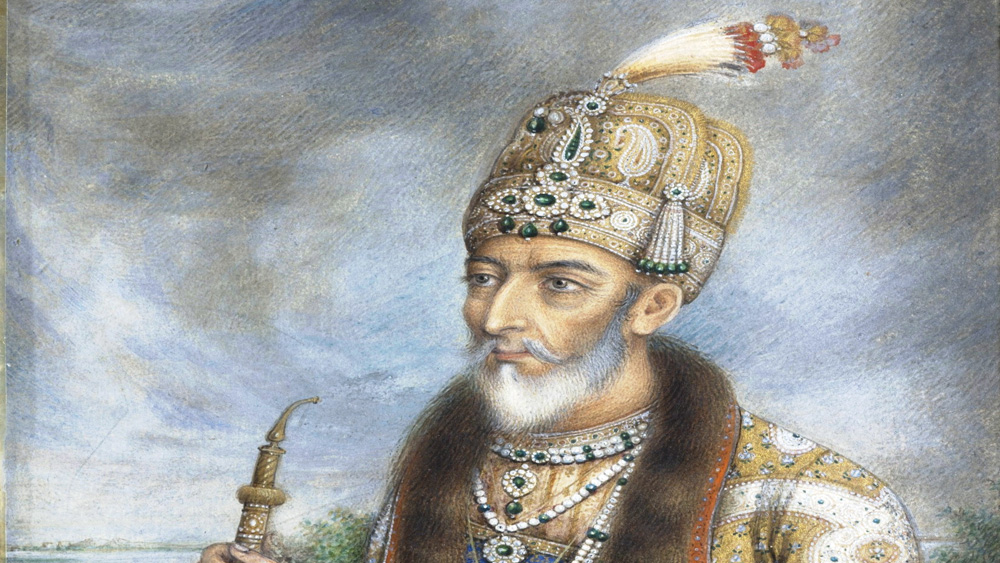 মাঝে, ১৮৫৭ খ্রিস্টাব্দে ছিল দ্বিতীয় বাহাদুর শাহের অধ্যায়। তবে তা নেহাতই বকলমে। তাঁকে সিপাহি বিদ্রোহের মুখ করা হয়েছিল। কিন্তু এই বিদ্রোহ কঠোর হাতে দমন করে ব্রিটিশরা। ফলে এই লালকেল্লা থেকেই ১৮৫৮ খ্রিস্টাব্দের অক্টোবরে সাবেক রেঙ্গুন পাড়ি দেন নির্বাসিত তথা বন্দি, শেষ মুঘল সম্রাট দ্বিতীয় বাহাদুর শাহ জাফর।