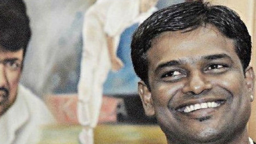 নজরকাড়া পারফরম্যান্স না করলেও ১৯৯৭ সালে ওয়েস্ট ইন্ডিজ সফরের জন্য নির্বাচিত হন ডোডা গণেশ। বার্বেডোজ টেস্টে চার উইকেট পান গণেশ। দু’ ইনিংসেই আউট করেন কার্ল হুপারকে। ম্যাচের দ্বিতীয় ইনিংসে ১২০ রান তাড়া করেত গিয়ে মাত্র ৮১ রানে অলআউট হয়ে যায় ভারত। এর পর গায়ানা টেস্টেও খেলেছিলেন গণেশ।