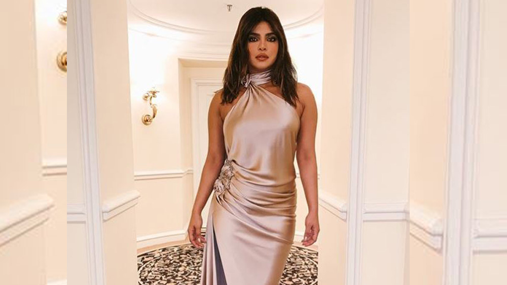 শুধু গ্র্যামি-লুকি নয়, প্রিয়ঙ্কার প্রি-গ্র্যামি লুকও ছিল নজরকাড়া, ইনস্টাগ্রামে সেই ছবিগুলো ইতিমধ্যেই ভাইরাল।