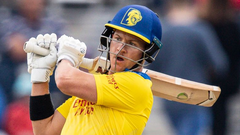 ব্যাটিংয়ের পাশাপাশি বোলিংয়েও সাফল্য পেয়েছেন এই চায়নাম্যান। ১৭.৫০ গড়ে নিয়েছেন ছয় উইকেট। স্ট্রাইক রেট ১২! শেষ দুই ম্যাচে তিনি সেরাও হয়েছেন। তার মধ্যে একটিতে ৭০ বলে অপরাজিত ছিলেন ১০৩ রানে। যাতে ছিল তিনটি চার ও সাতটি ছয়।