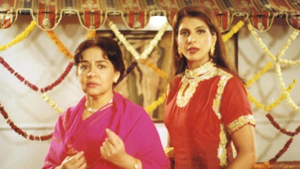 চার দশকের বেশি দীর্ঘ কেরিয়ারে ফরিদা জালাল বড় পর্দার পাশাপাশি সমান কৃতিত্বের সঙ্গে অভিনয় করেছেন ছোট পর্দা এবং ওয়েব সিরিজেও। টেলিভিশনে তাঁর কাজের মধ্যে উল্লেখযোগ্য হল ‘ইয়ে তো হ্যায় জিন্দগি’, ‘দেখ ভাই দেখ’, ‘দ্য গ্রেট মরাঠা’, ‘শরারত’ এবং ‘বালিকা বধূ’।