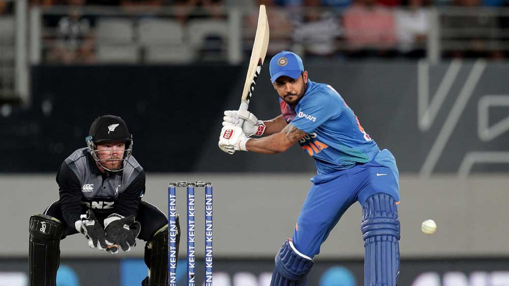 মণীশ পাণ্ডে — মণীশ পাণ্ডের ব্যাটের হাত ভাল। কিন্তু নিউজিল্যান্ডের বিরুদ্ধে টি টোয়েন্টি সিরিজে খুব বেশি সুযোগ পাননি তিনি। ইডেন পার্কের প্রথম টি টোয়েন্টিতে দলের প্রয়োজনে শ্রেয়স আইয়ারের সঙ্গে জুটি বাঁধেন। ম্যাচ শেষ করেন শ্রেয়স। দ্বিতীয় ম্যাচে ব্যাট করার সুযোগই পাননি মণীশ।