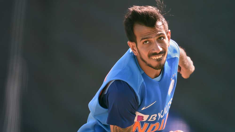 যুজবেন্দ্র চহাল— কোহালির হাতের অন্যতম তাস চহাল। কিউয়িদের বিরুদ্ধে প্রথম টি টোয়েন্টিতে একটি উইকেট নেন। দ্বিতীয় টি টোয়েন্টিতে উইকেট নিতে পারেননি তিনি। নিউজিল্যান্ডের ব্যাটসম্যানরা আক্রমণের রাস্তা নেন তাঁর বিরুদ্ধে। তৃতীয় ম্যাচে চহালের কাছ থেকে উইকেট চাইছেন কোহালি।