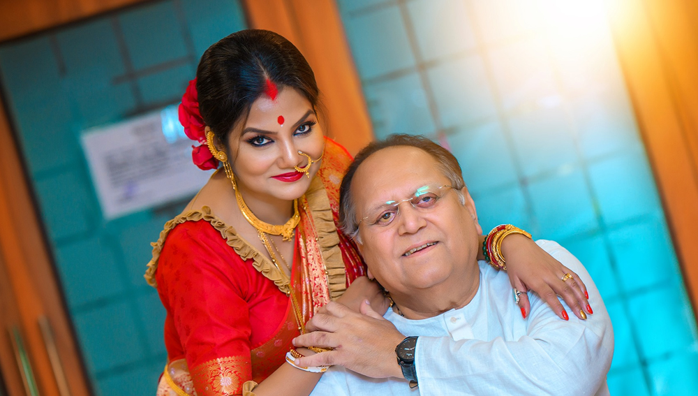 হাসপাতালে প্রায় চার দিন কাটিয়ে এক সপ্তাহ আগে বাড়ি ফিরেছেন তিনি। মানতে হচ্ছে নিয়ম। তবে আগের থেকে এখন অনেকটাই ভাল অভিনেতা।