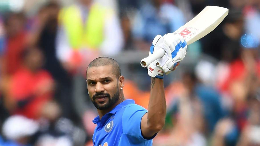 শিখর ধওয়ন— নতুন বছরে জাতীয় দলে ফিরছেন শিখর ধওয়ন। ওয়েস্ট ইন্ডিজের বিরুদ্ধে সিরিজে চোটের জন্য ছিটকে যেতে হয়েছিল তাঁকে। শ্রীলঙ্কা ও অস্ট্রেলিয়ার বিরুদ্ধে সিরিজে তাঁকে দলে নেওয়া হয়েছে। দ্বীপরাষ্ট্রের বিরুদ্ধে টি টোয়েন্টি সিরিজে বিশ্রাম দেওয়া হয়েছে রোহিত শর্মাকে। নিজেকে প্রমাণ করার তাগিদ ধওয়নের সামনে। শ্রীলঙ্কার বিরুদ্ধে তাঁর ব্যাট কথা বলে কি না, সেটাই দেখার।