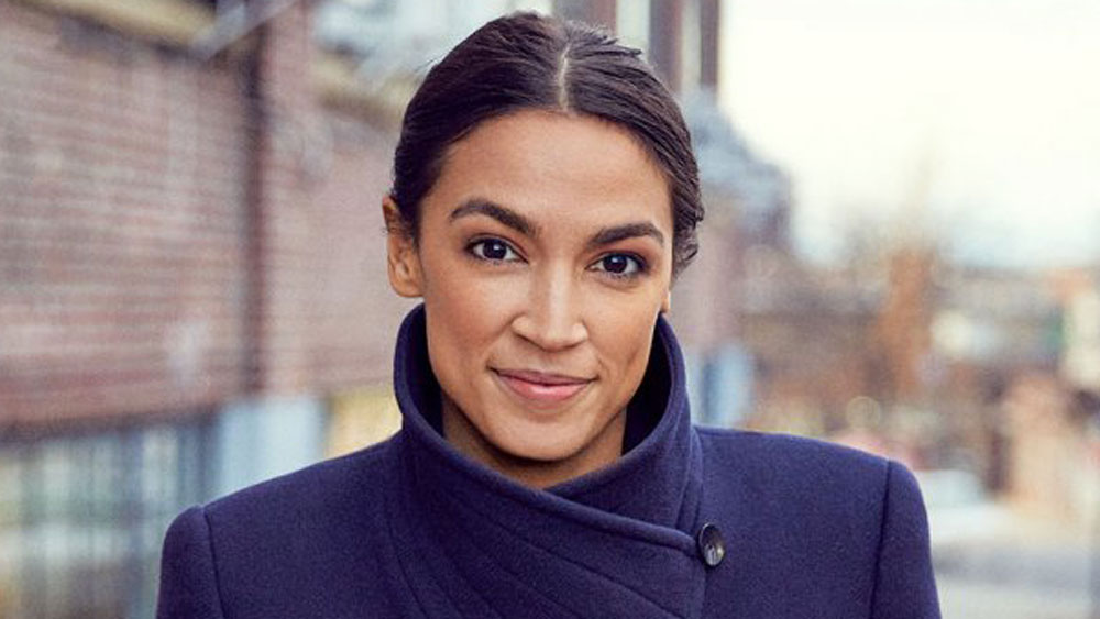 আলেকজান্দ্রিয়া ওকাসিও কর্তেজ: বারটেন্ডার থেকে মার্কিন হাউজ অব রিপ্রেজেন্টেটিভের সদস্য, দীর্ঘ যাত্রাপথ পেরিয়েছেন আলেকজান্দ্রিয়া। ইরানকে যুদ্ধের হুমকি দেওয়ায় প্রকাশ্যে ডোনাল্ড ট্রাম্পের সমালোচনা করতেও পিছপা হননি তিনি।