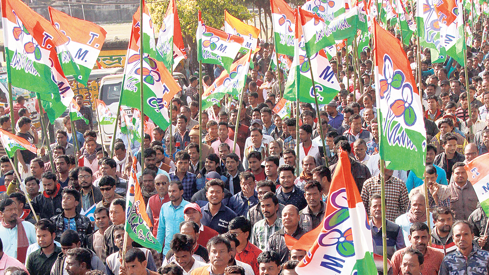 রাস্তায়: নতুন নাগরিকত্ব আইনের বিরুদ্ধে তৃণমূলের মিছিল। মঙ্গলবার কোচবিহার শহরে। নিজস্ব চিত্র