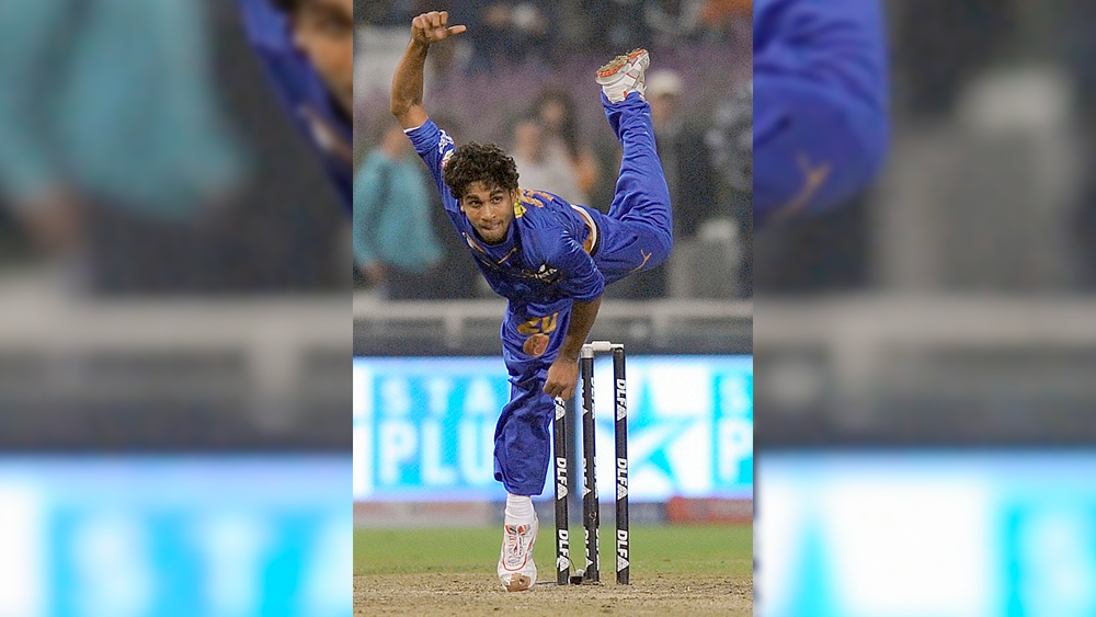 এই প্রতিযোগিতার ইতিহাসে প্রথম সুপারওভারে বল করেছিলেন কামরান। রাজস্থান রয়্য়ালস এবং কলকাতা নাইট রাইডার্সের ম্য়াচ টাই করিয়ে সুপারওভার অবধি নিয়ে যাওয়ার অন্যতম কারিগর ছিলেন কামরান। প্য়াভিলিয়নে ফিরিয়ে দিয়েছিলেন দক্ষিণ আফ্রিকার নিউল্য়ান্ডসের ক্রিজে সেট হয়ে যাওয়া কলকাতা অধিনায়ক সৌরভ গঙ্গোপাধ্যায়কে।