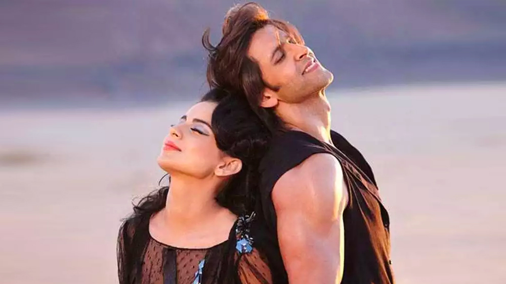 হৃতিক-কঙ্গনা সম্পর্ক বলিউডের ইতিহাসে তিক্ততম তারকা-বিবাদের মধ্য়ে অন্যতম। ২০১৬ সালে এক সাক্ষাৎাকারে কঙ্গনা বলেছিলেন হৃতিক তাঁর ‘নির্বোধ প্রাক্তন’।  তাঁর অভিযোগ ছিল, হৃতিক একটি আলাদা ইম‌েল আইডি তৈরি করেছিলেন শুধু কঙ্গনার সঙ্গে যোগাযোগ রাখবেন বলে। অন্যদিকে, হৃতিক বলেছিলেন মানসিক রোগী।