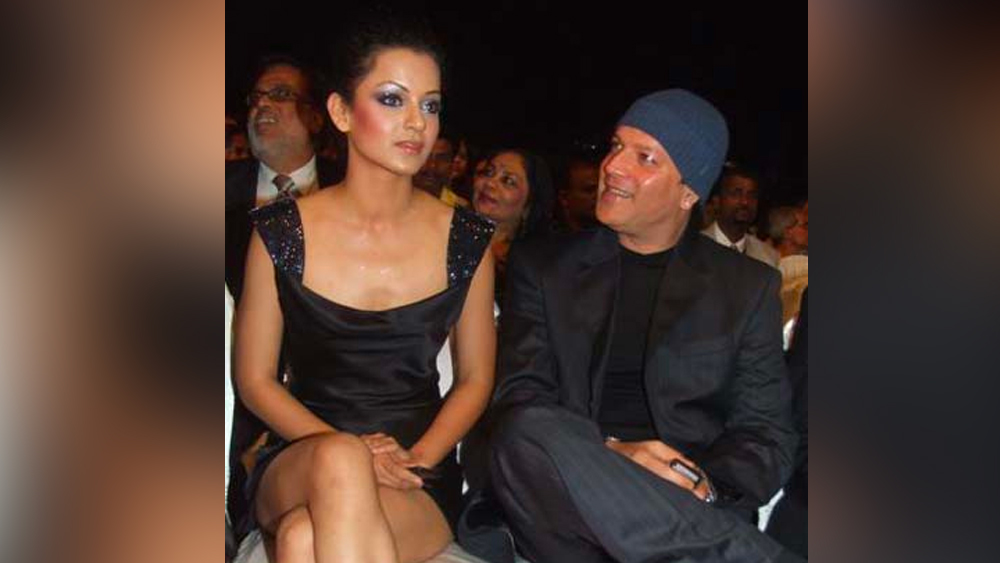 বহিরাগত কঙ্গনার বলিউডে গডফাদার ছিলেন আদিত্য পাঞ্চোলি।  পরে তাঁর সঙ্গে দীর্ঘ কয়েক বছর লিভ ইন করেন কঙ্গনা। একটি টেলিভিশন শো-এ এসে তিনি অভিযোগ করেছিলেন, আদিত্য় তাঁকে শারীরিক ও মানসিক নির্যাতন করেছেন। এমনকি,
তাঁকে বাড়িতে আদিত্য বন্দি করে রাখেন বলেও অভিযোগ ছিল কঙ্গনার।